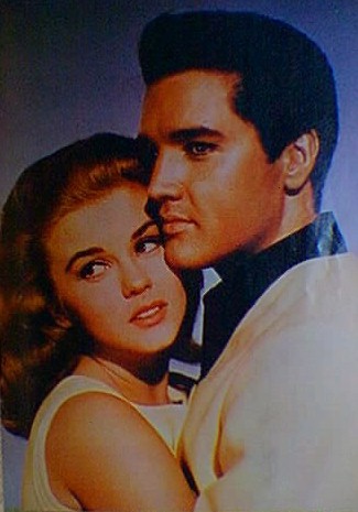 Elvis Presley - With Girl, innige Umarmung
